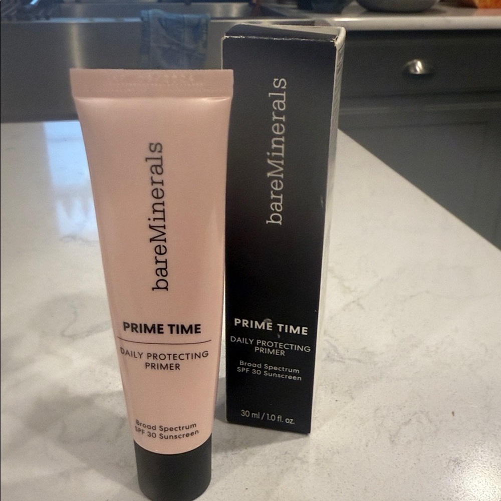 bareMinerals Prime Time Protecting Primer - SPF 30 - Picture 3 of 3